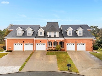 8282 Double Eagle Ct, Ooltewah, TN 37363