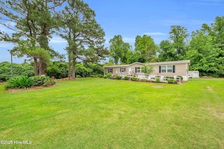 2274 New Rd, Burgaw, NC 28425