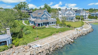 200 Shore Rd, Old Greenwich, CT 06870