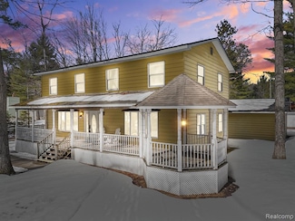 224 Elm Ave, Roscommon, MI 48653