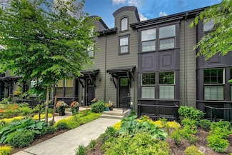 2111 9th Ave W Unit 20, Seattle, WA 98119