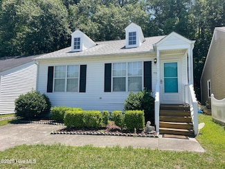 713 Varsity Dr, Wilmington, NC 28403