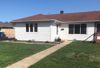 8817 S Kostner Ave, Hometown, IL 60456