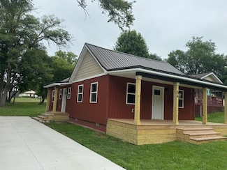 54 N Elm St, Hesperia, MI 49421