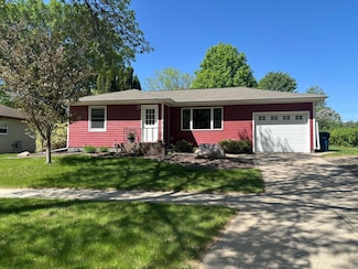 905 N Broadway, Fergus Falls, MN 56537