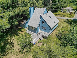 2131 Collins Rd, Crescent City, CA 95531