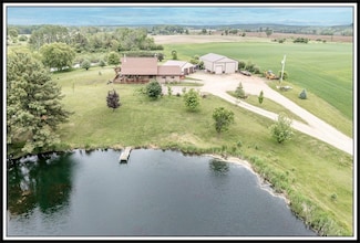 E5528 Hanson Rd, Manawa, WI 54949