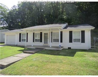 116 Brookhaven Dr, Nitro, WV 25143