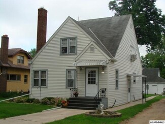213 3rd St E, Morgan, MN 56266