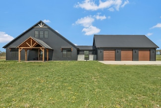 11010 Shelbyville Rd, Morrison, TN 37357