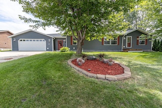 236 Poplar Ave, Lowry, MN 56349