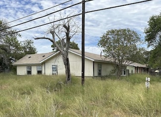 354 S 9th St, Aransas Pass, TX 78336