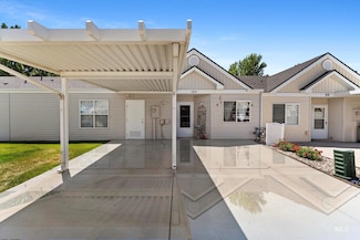 105 E Waterbury Ln, Meridian, ID 83646