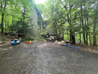 140 Seymour Rd, Woodbridge, CT 06525