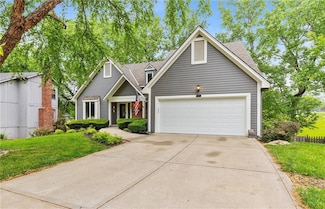 4011 NE Woodridge Dr, Lees Summit, MO 64064