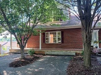 365 Tall Oak Blvd, Christiansburg, VA 24073