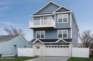 822 10th St, Keyport, NJ 07735