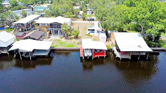 197 SE 241st St, Old Town, FL 32680