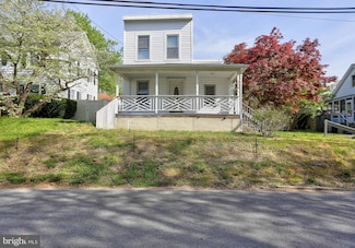 216 Clyde Ave, Halethorpe, MD 21227