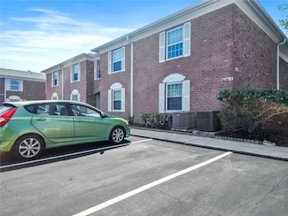 3894 37th St S Unit 43, Saint Petersburg, FL 33711