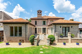 11 La Scala Ct, Little Rock, AR 72212