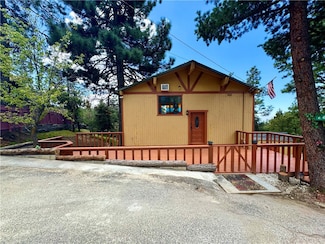 26745 Hopkins Rd, Idyllwild-Pine Cove, CA 92549