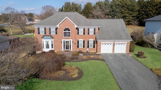 19 Somerset Ln, Newark, DE 19711