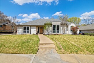 821 Saddlebrook Dr S, Bedford, TX 76021
