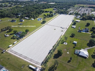 3811 Old Mulberry Rd, Plant City, FL 33567
