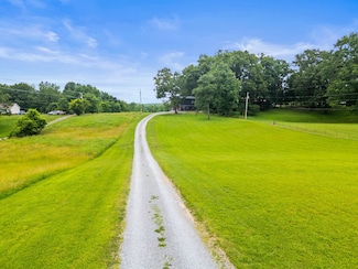 2751 Jarrell Ridge Rd, Clarksville, TN 37043