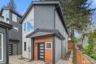 3807 NE 89th St, Seattle, WA 98115