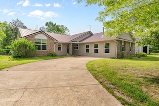 245 Country Hills Rd, Branson, MO 65616