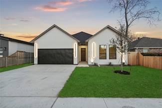 4110 Aransas St, Dallas, TX 75212