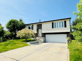 1015 Hastings Ln, Hanover Park, IL 60133