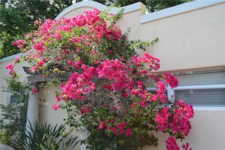 1757 Hillview St Unit 5, Sarasota, FL 34239