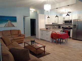 355 Kingsbridge St, Boca Raton, FL 33487