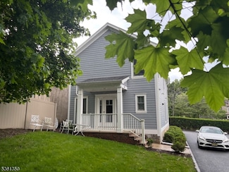 13 Clinton St, Morristown, NJ 07960