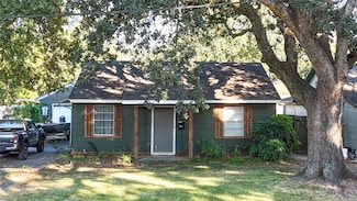1025 Mcarthur Dr, Port Neches, TX 77651