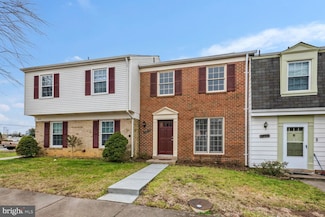 6616 Indian Trail Ct, Alexandria, VA 22310