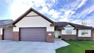 205 Juniper Ln NW, Montgomery, MN 56069