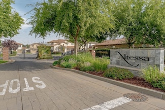 1529 Snapdragon Ln, Roseville, CA 95747
