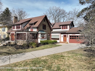 1046 Cresenwood Rd, East Lansing, MI 48823