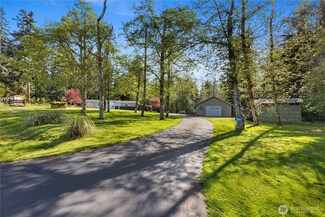4781 Smugglers Cove Rd, Freeland, WA 98249