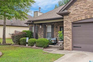 2051 Shamrock Ln, Moody, AL 35004