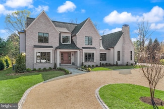 6913 Benjamin St, McLean, VA 22101
