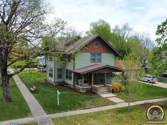 414 Delaware St, Hiawatha, KS 66434