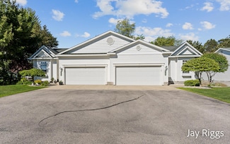 5702 Copper Sands Run Unit 101, Fruitport, MI 49415