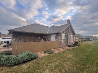 704 NE 65th Terrace, Kansas City, MO 64118