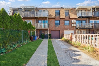 13716 88th St, Ozone Park, NY 11417