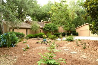 7 Sally Port Rd, Hilton Head Island, SC 29928